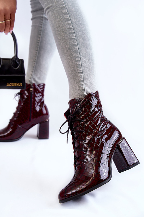 Жіночі лаковані ботильйони з малюнком крокодил бордові Alva