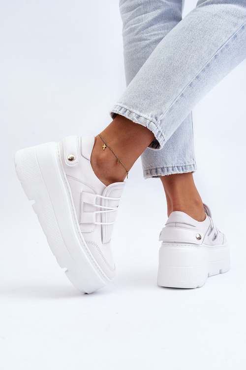 Жіночі шкіряні кросівки Zazoo 1833 на масивній підошві білі