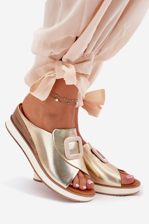 Жіночі шкіряні сандалі на платформі Artiker 56C2146 золоті