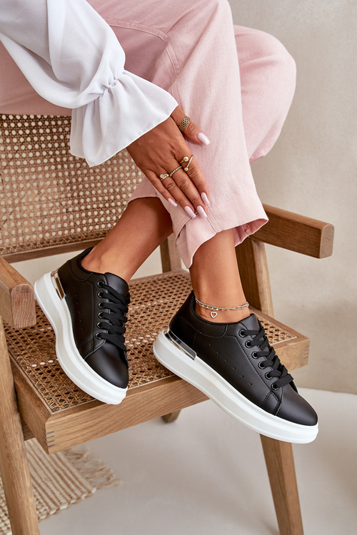 Низькі жіночі кросівки на платформі з еко шкіри Чорні Nevelena