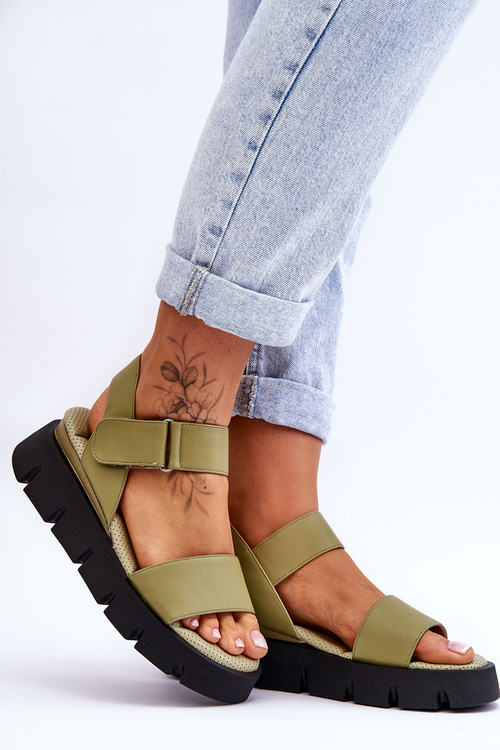 Жіночі шкіряні босоніжки на платформі зелені Katte