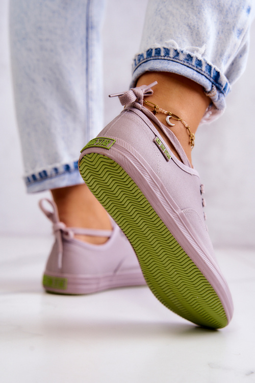 Світлі жіночі кросівки Big Star JJ274264 сірі