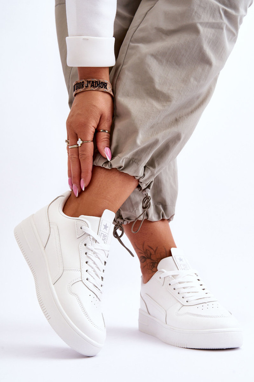 Жіноче класичне спортивне взуття Juliano білого кольору