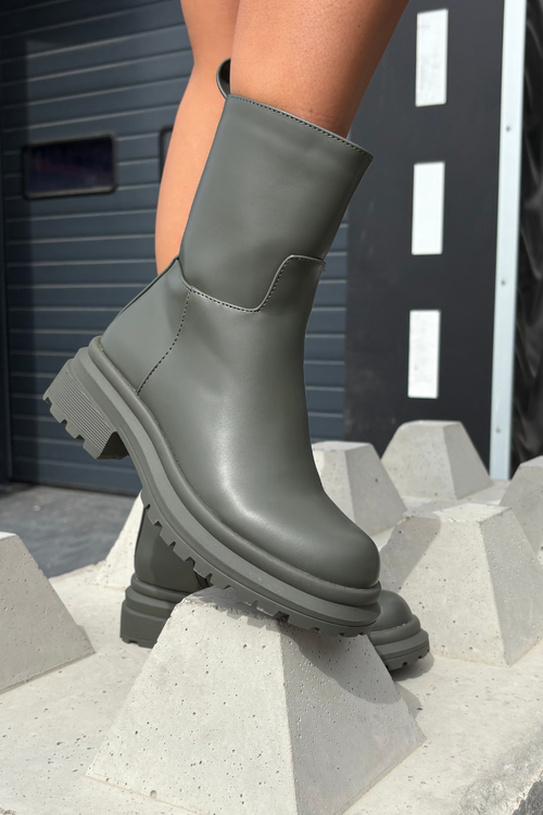 Жіночі ботфорти на платформі і плоскому каблуці Зелений Levira