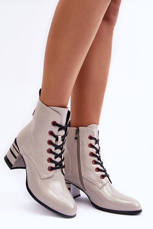 Чоботи лаковані на підборах SBarski MR870-49 світло-сірі