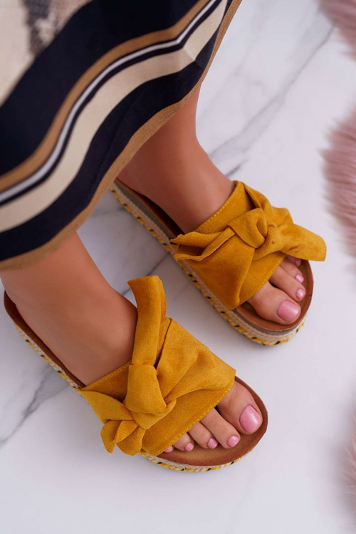 Жіночі шльопанці на платформі з Cocard жовтого кольору Chantal