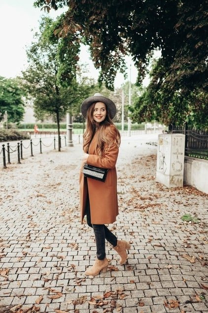 Жіночі черевики на шпильці ковбойські бежеві Maverick