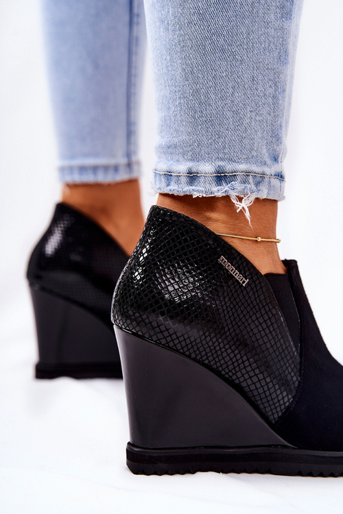 Черевики на шнурівці зі звіриним візерунком Monnari 0990-020 Чорні