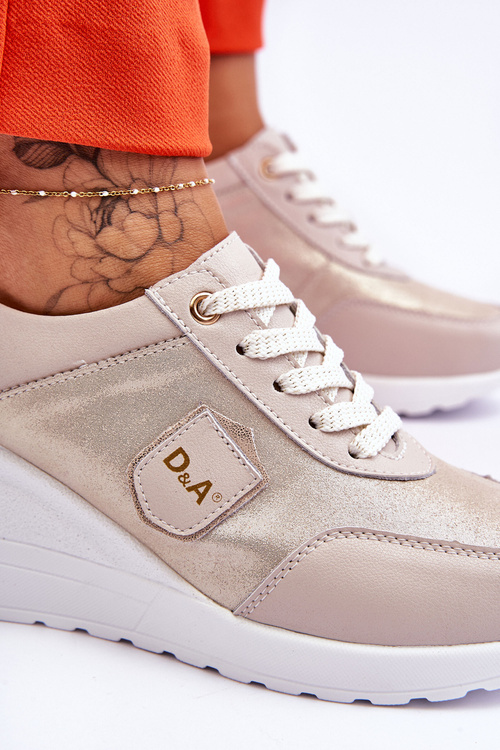 Жіночі шкіряні кросівки на танкетці Gold Beatris