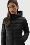 Жіночий пуховик з капюшоном 4F чорний 4FWAW24TDJAF468-20S