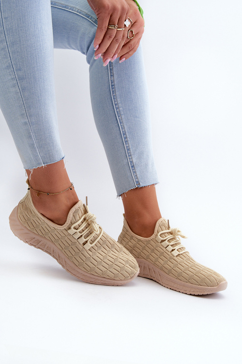 Легке жіноче спортивне взуття бежевого кольору Xalara