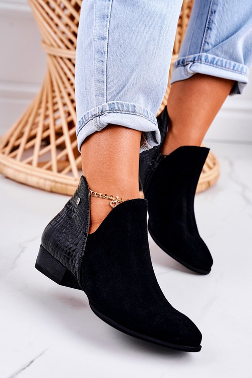 Жіночі шкіряні черевики Maciejka лаковані чорні тварини 04091-72