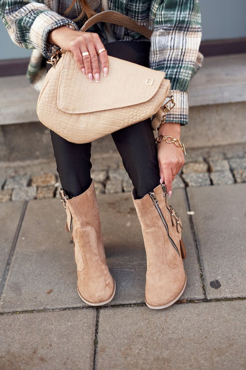 Чоботи жіночі замшеві на каблуці бежеві Anabelle