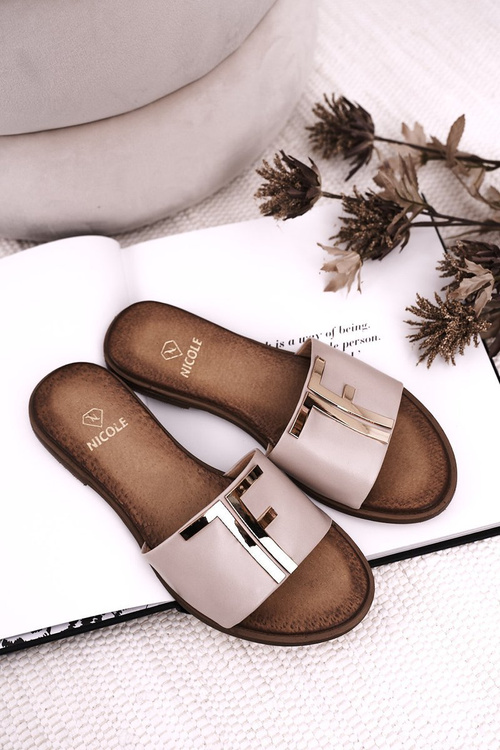 Жіночі класичні шкіряні тапочки бежеві Адель