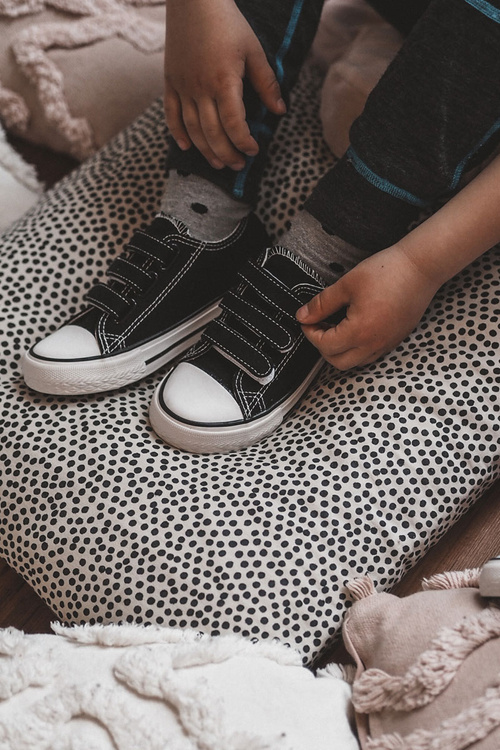 Дитячі кросівки на липучці Чорні Bernie