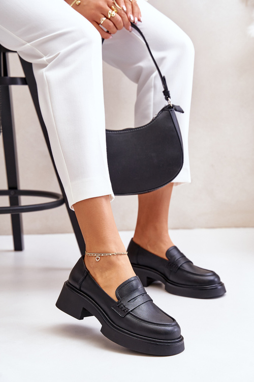 Шкіряні лофери жіночі D&A JC42-61 чорні