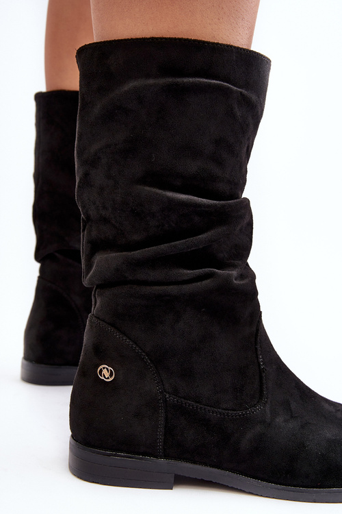 Жіночі ботильйони на плоскій підошві з плісированою верхньою частиною чорного кольору