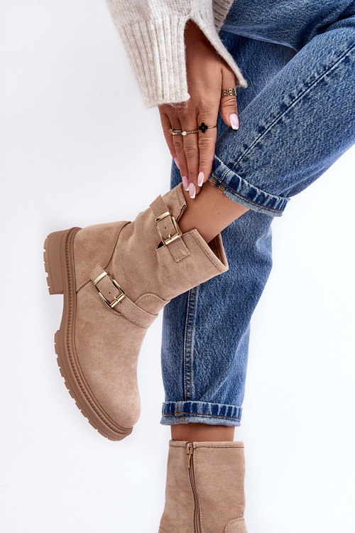 Жіночі чоботи на плоскій каблуці з пряжками, бежевого кольору Bliggore