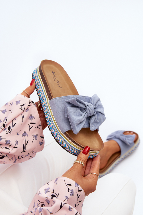 Жіночі босоніжки на платформі з бантом блакитного кольору Evatria