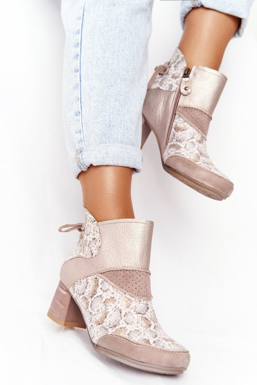 Жіночі шкіряні чоботи на блочному каблуці Maciejka Золотисто-бежеві 03963-20