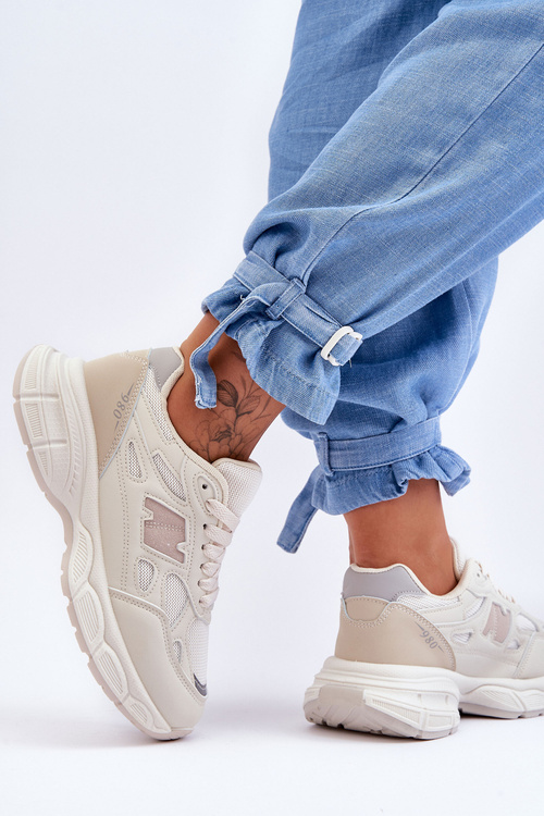 Модні жіночі сітчасті кросівки бежеві Венеція