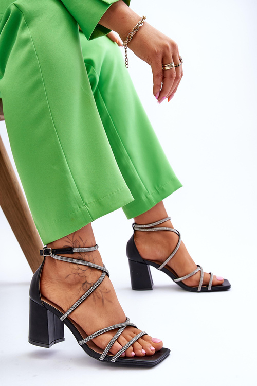 Жіночі шкіряні босоніжки на каблуках з цирконієм, чорні Liviano