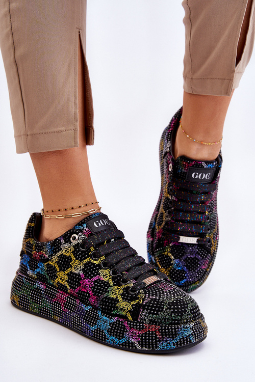 Жіноче спортивне взуття з форсунками GOE LL2N4010 чорний