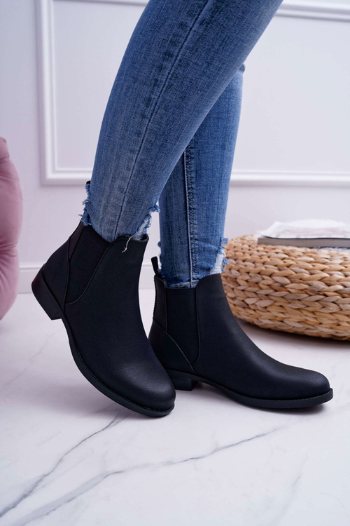 Жіночі черевики на плоскому каблуці чорні Barski 18-75