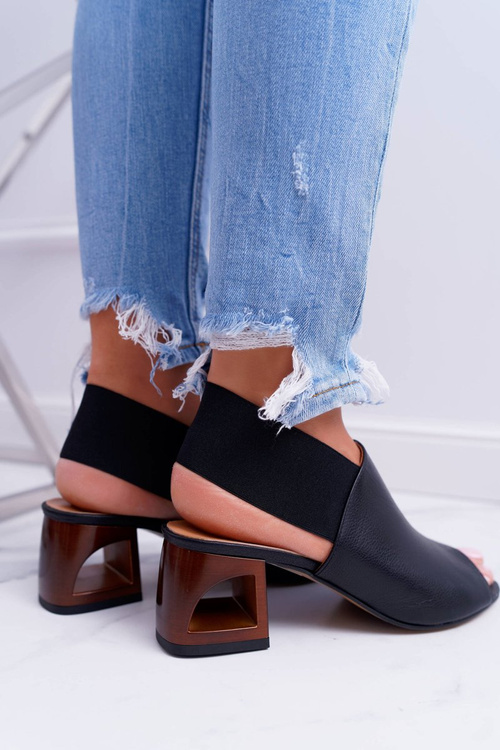 Чорні шкіряні босоніжки без лямок Laura Messi 1919