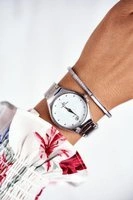 Сірий, срібний