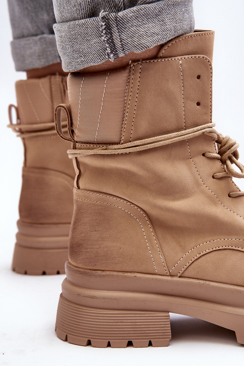 Жіночі бежеві черевики на масивній підошві Narelona