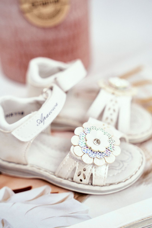 Дитячі босоніжки Взуття білі Mino