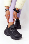 Жіночі кросівки на масивній підошві чорного кольору