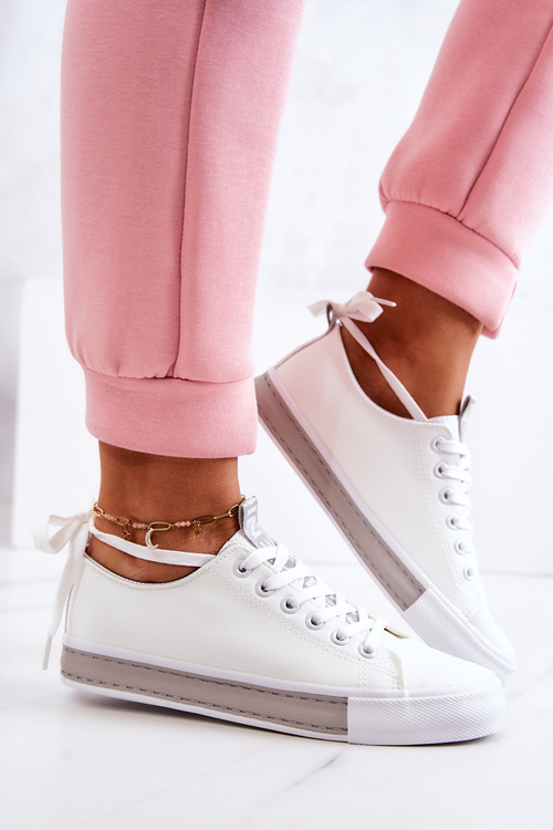 Жіночі шкіряні кросівки біло-сірі Mikayla