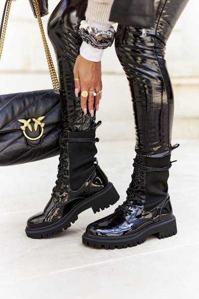 Жіночі черевики на плоскій підошві Workers Lacquered Black Maxine