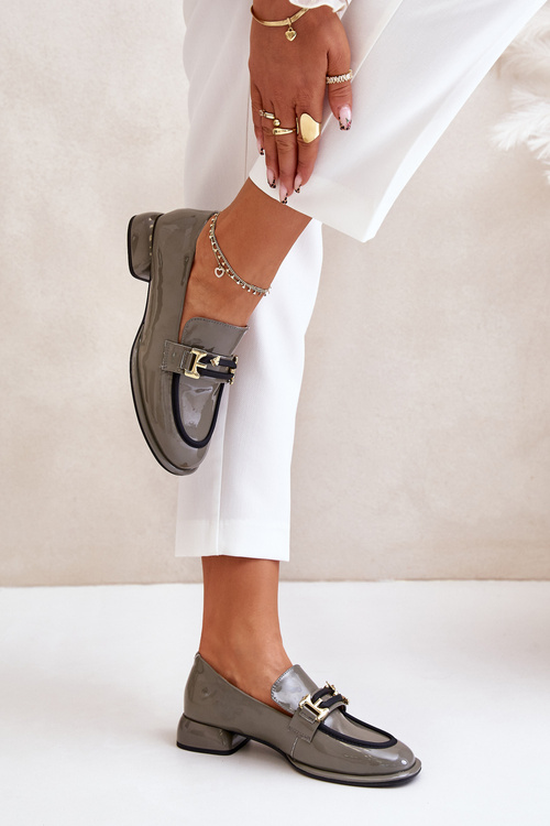 Жіночі лофери лаковані на колодці з декором Artiker 55C0412 сірі