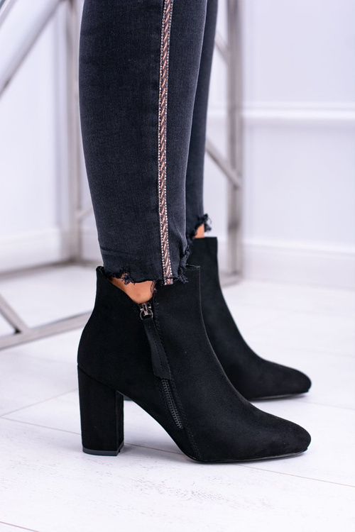 Жіночі чорні чоботи на шпильці замшеві Egida