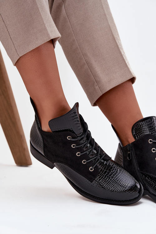 Лаковані жіночі ботильйони з декоративним тисненням ізольовані Vinceza 16477 Чорні