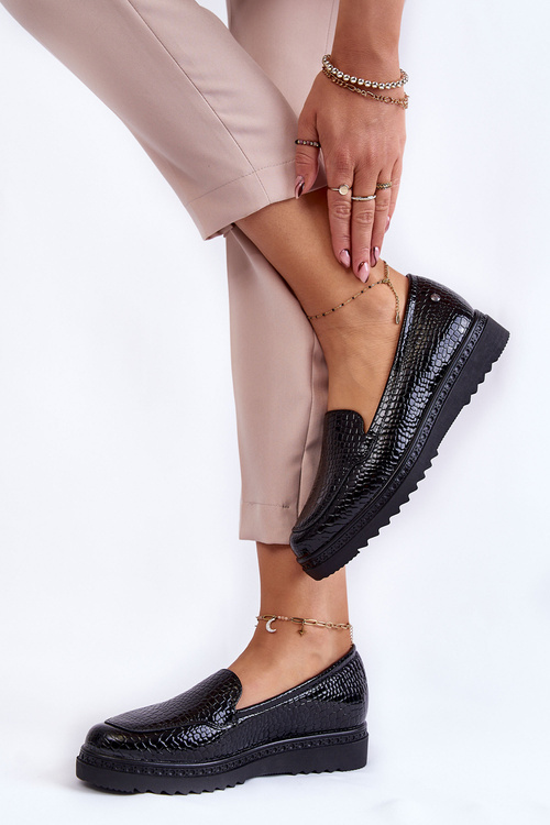 Лаковані лофери з крокодиловим візерунком на платформі Чорна Діана