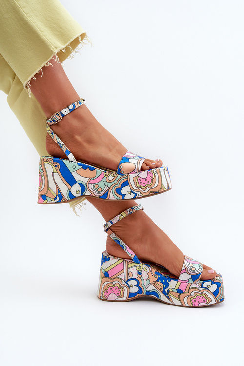 Босоніжки на платформі та танкетці з малюнком різнокольорові Wiandia