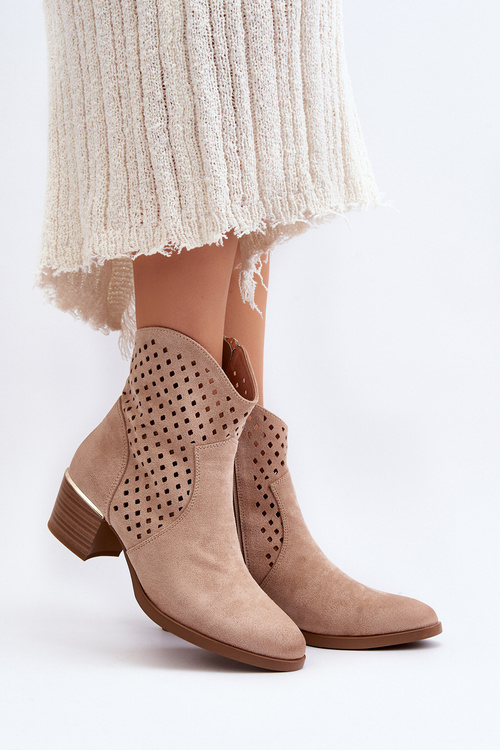 Бежеві ботильйони Cilvana з вирізом на низькому каблуці