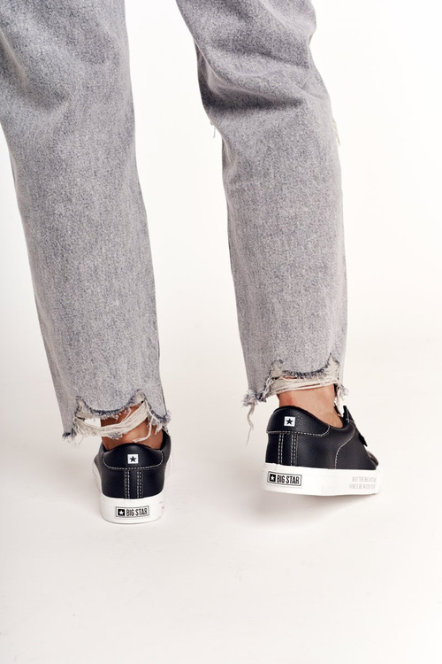 Жіночі шкіряні тенісні туфлі BIG STAR EE274315 чорні