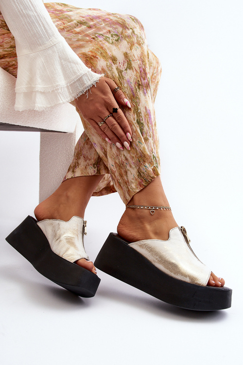 Золоті жіночі тапочки Zazoo 2916 на масивній платформі з блискавкою