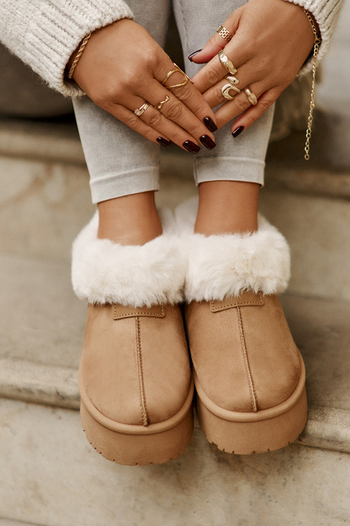 Снігові черевики з низькою халявою з хутром на платформі. Еко-замша Camel Neathoria