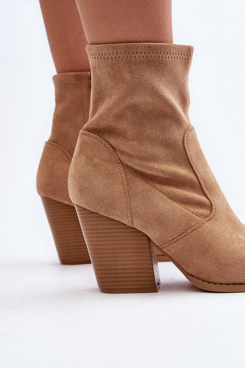 Жіночі ботильйони на блоковому каблуці кольору хакі Sanile