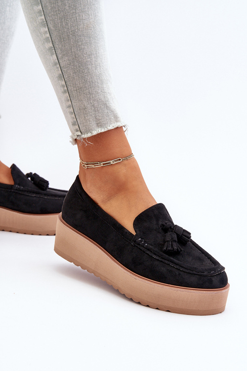 Жіночі лофери на платформі з китицями чорного кольору Mialani