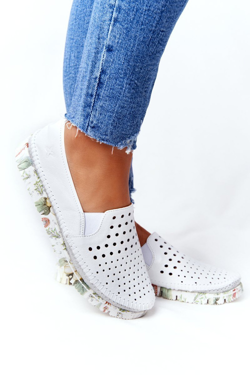 Ажурні шкіряні слипони Maciejka Білі 03512B-11