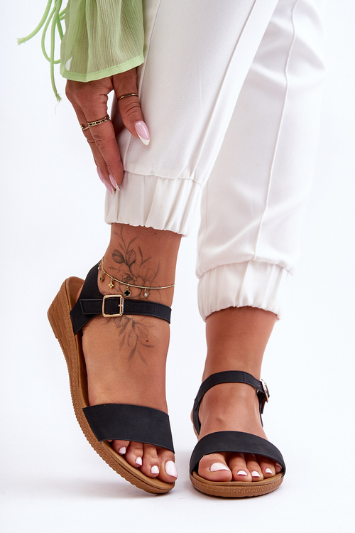 Класичні босоніжки на низькому каблуці Black Arya