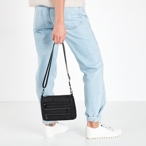 Жіноча сумка BIG STAR чорна GG574146