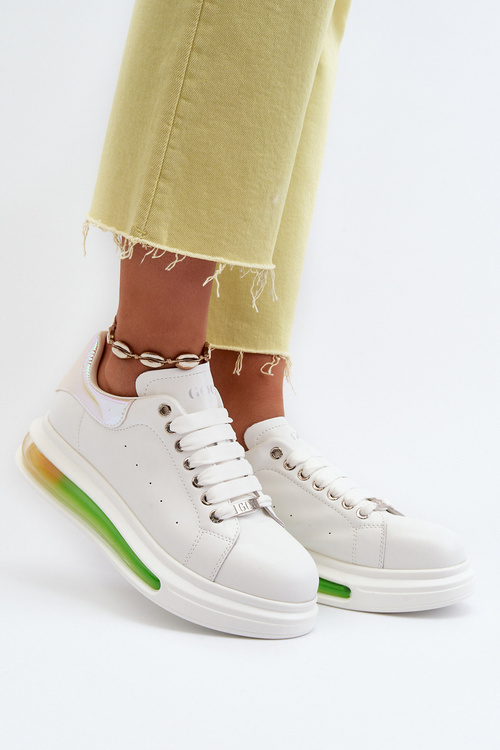 Жіночі шкіряні кросівки GOE NN2N4029 білі